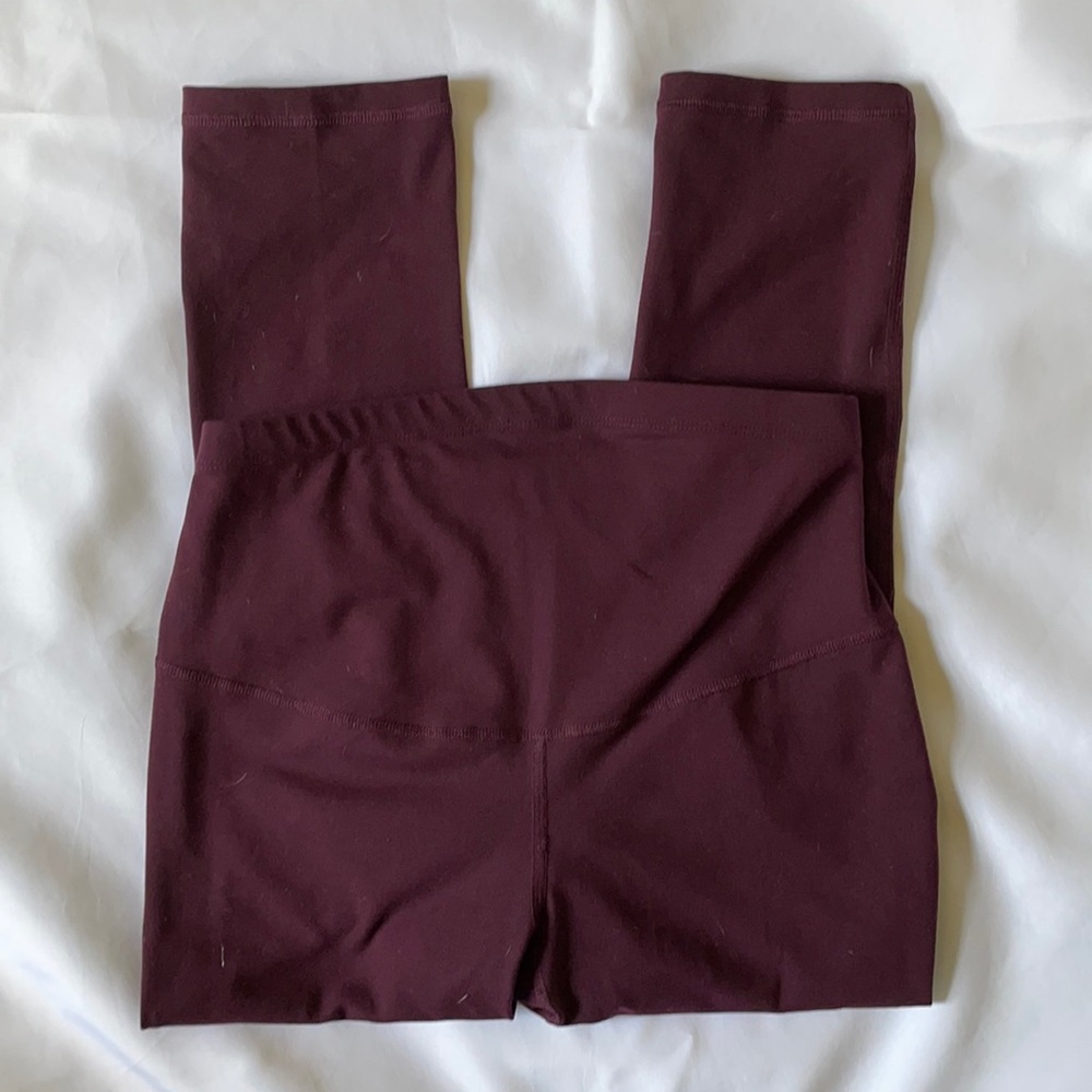 Old Navy Active Maternity Cropped Workout Leggings
